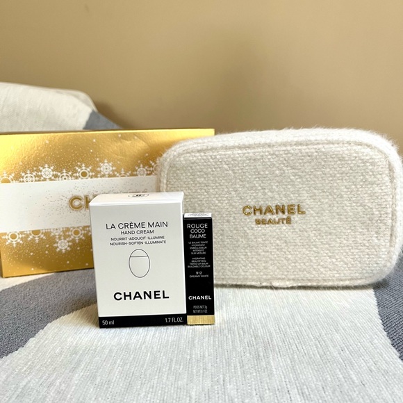 Chanel Moisture To-Go Essentials Set 2024 Holiday Gift Set - Picture 2 of 7